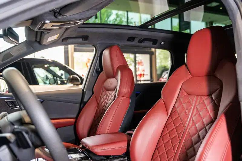 Audi SQ7 2024 4.0 TFSI Dark Knight Edition — миниатюра 19