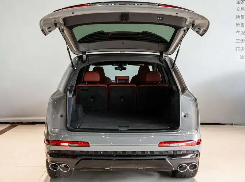 Audi SQ7 2024 4.0 TFSI Dark Knight Edition — миниатюра 21