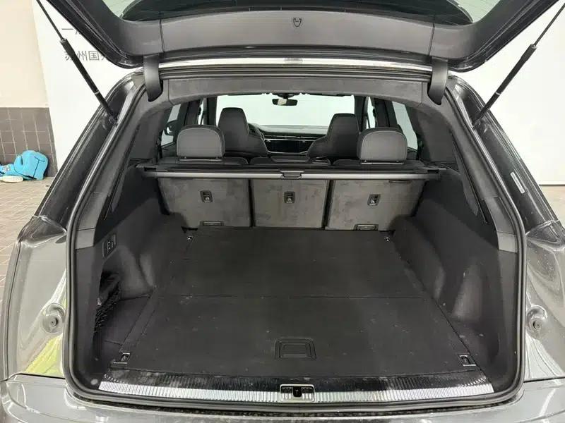 Audi SQ7 2024 4.0 TFSI — миниатюра 9