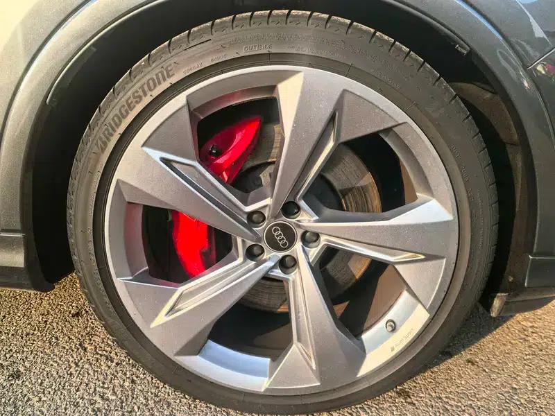 Audi SQ7 2024 4.0 TFSI — миниатюра 12