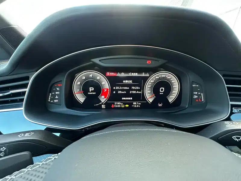 Audi SQ7 2024 4.0 TFSI — миниатюра 13
