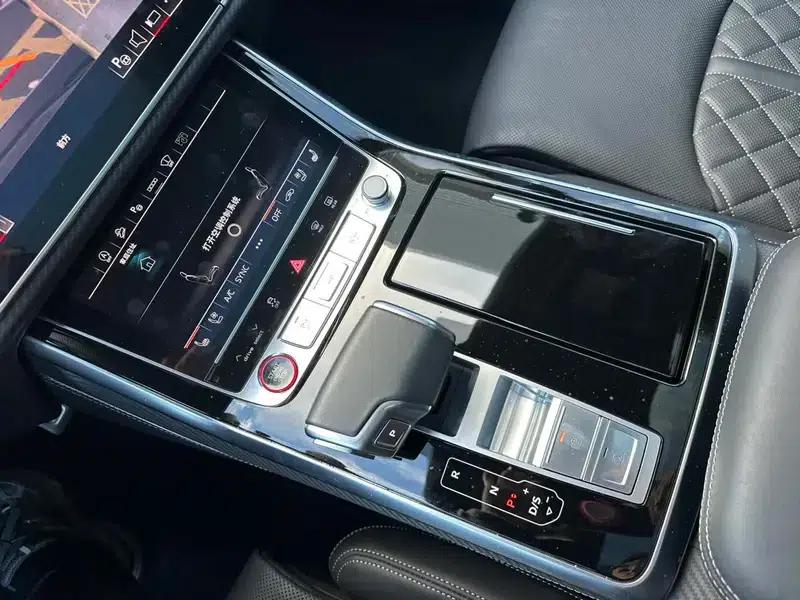 Audi SQ7 2024 4.0 TFSI — миниатюра 15