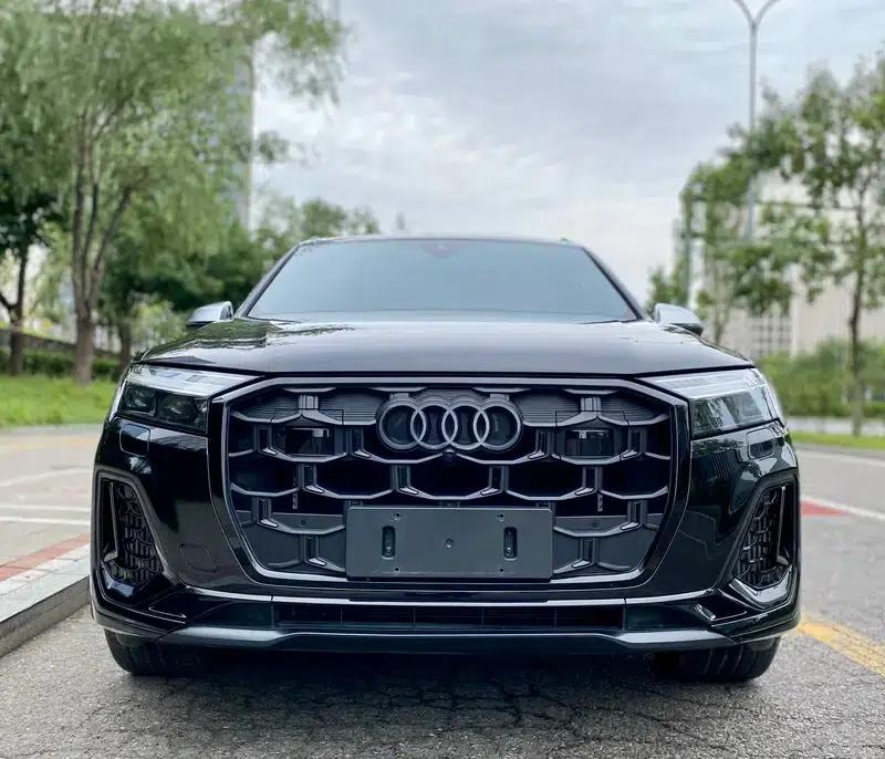 Audi SQ7 2024 4.0 TFSI — миниатюра 2