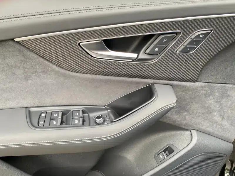 Audi SQ7 2024 4.0 TFSI — миниатюра 24