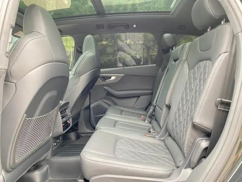 Audi SQ7 2024 4.0 TFSI — миниатюра 28