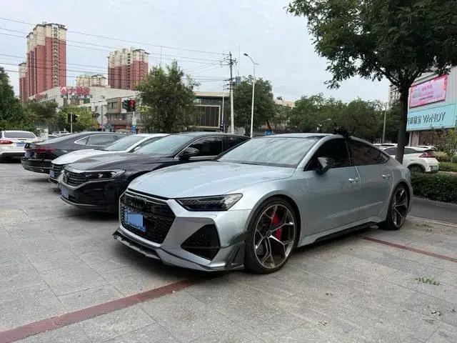 2024 Audi RS 7 RS 7 4.0T Sportback Performance — миниатюра 1