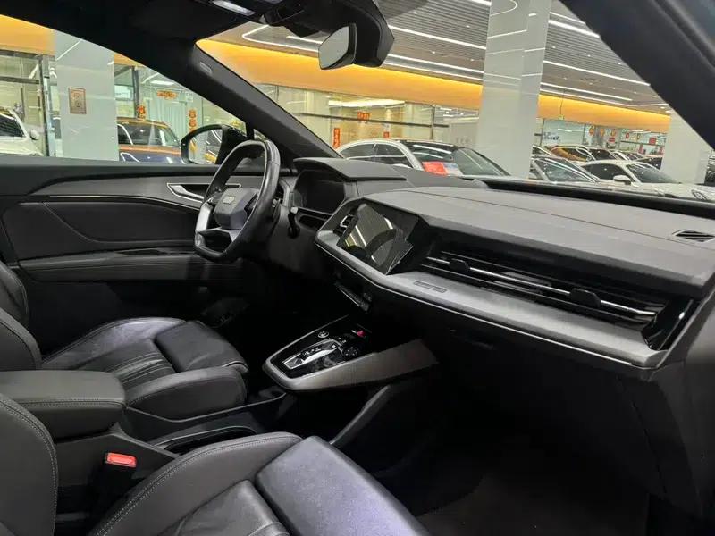 Audi Q5 e-tron 2023 Model 40 e-tron Shining Edition - Premium Outfit — миниатюра 7