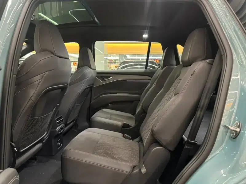 Audi Q5 e-tron 2023 Model 40 e-tron Shining Edition - Premium Outfit — миниатюра 10
