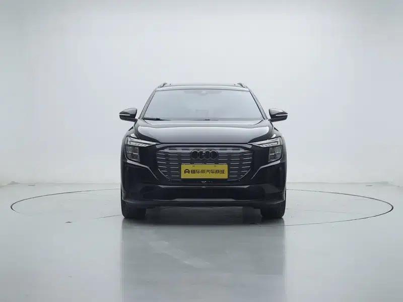 Audi Q5 e-tron 2023 Model 40 e-tron Shining Edition Mecha Set — миниатюра 2