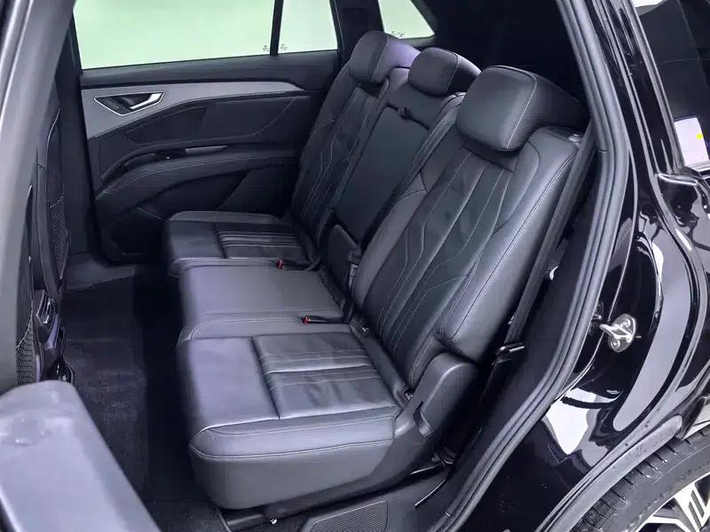 Audi Q5 e-tron 2023 Model 40 e-tron Shining Edition Mecha Set — миниатюра 23