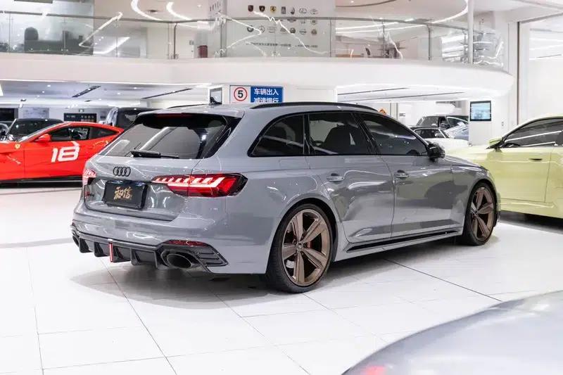 2022 Audi RS 4 RS4 2.9T Avant Dark Gold Edition — миниатюра 6