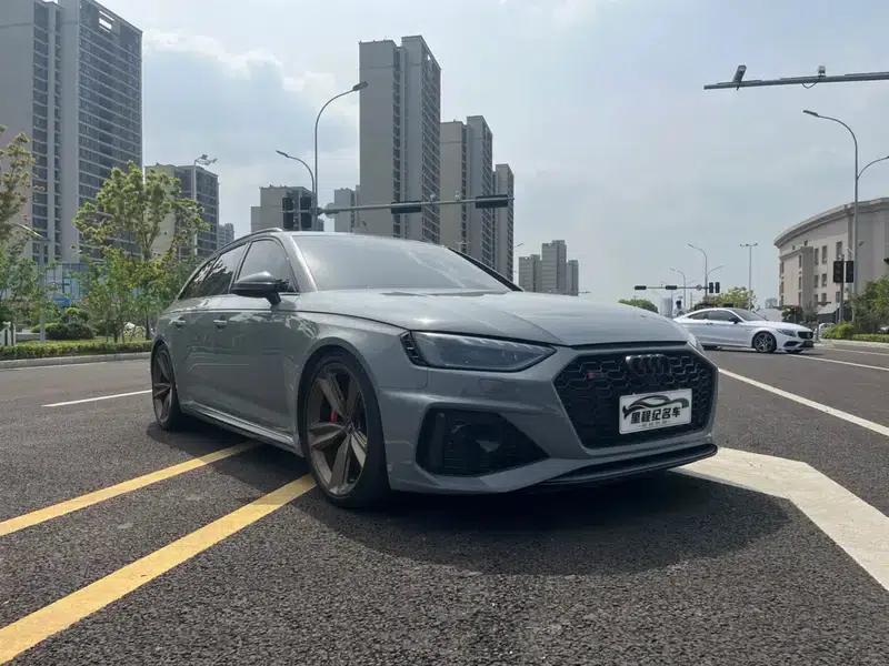 2022 Audi RS 4 RS4 2.9T Avant Dark Gold Edition — миниатюра 3