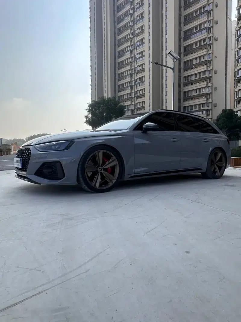 2022 Audi RS 4 RS4 2.9T Avant Dark Gold Edition — миниатюра 1
