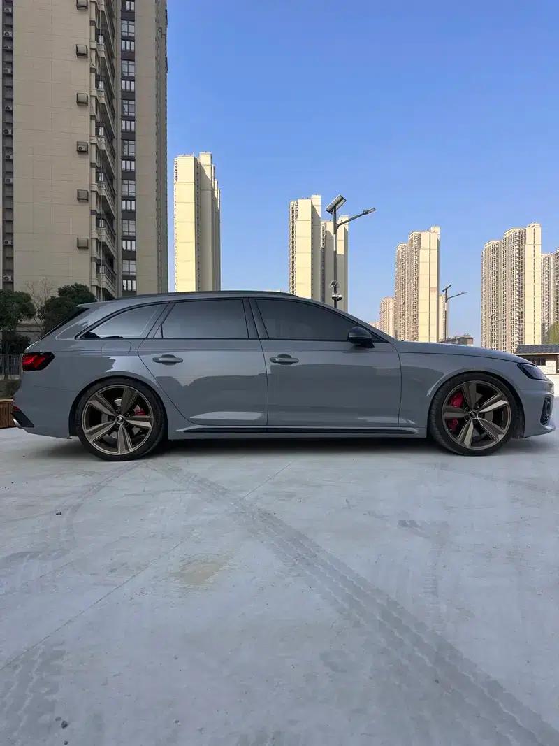 2022 Audi RS 4 RS4 2.9T Avant Dark Gold Edition — миниатюра 5
