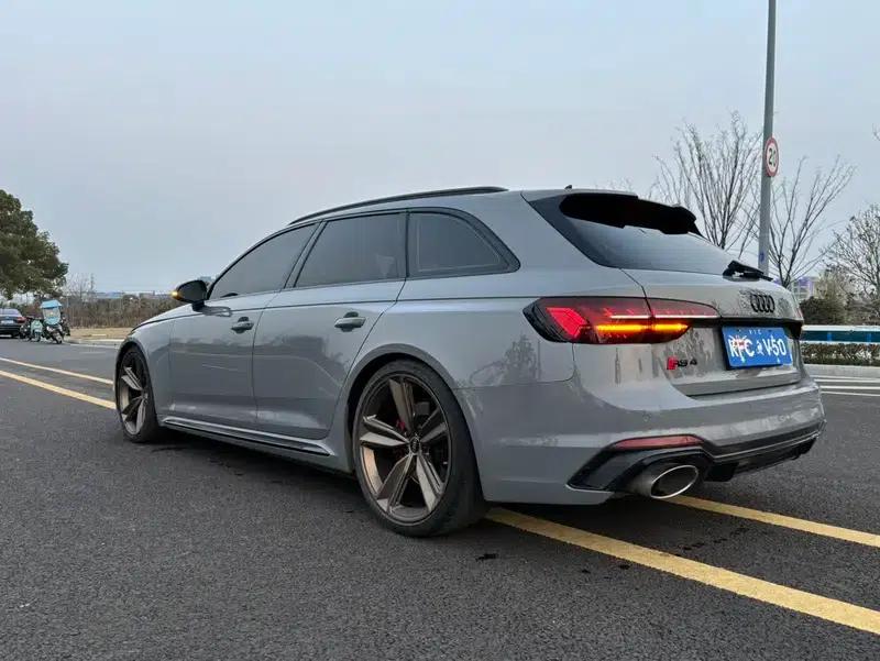 2022 Audi RS 4 RS4 2.9T Avant Dark Gold Edition — миниатюра 4