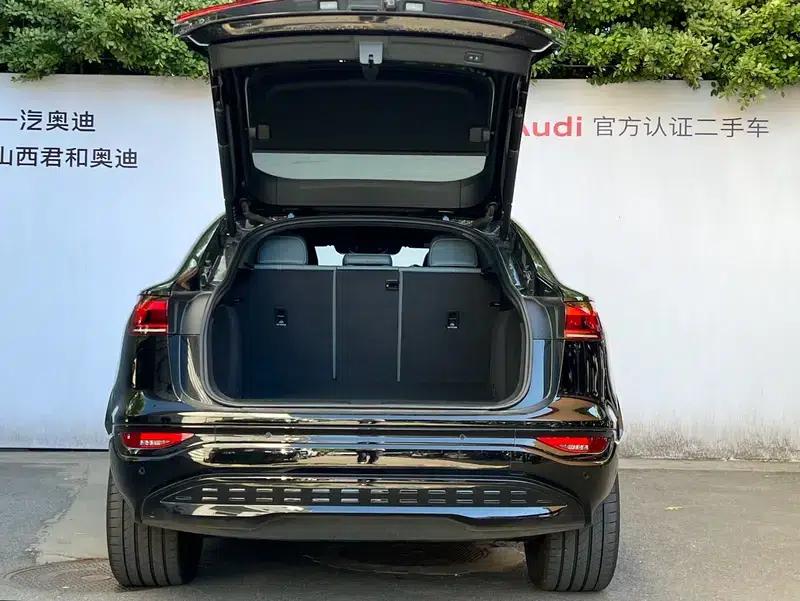 Audi Q6L Sportback e-tron 2026 First Edition — миниатюра 14