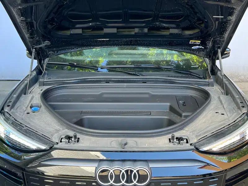 Audi Q6L Sportback e-tron 2026 First Edition — миниатюра 6
