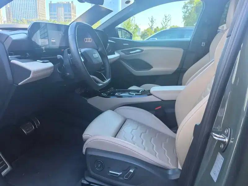 Audi Q6L Sportback e-tron 2026 First Edition — миниатюра 11