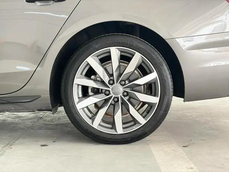 2021 Audi A4 (Imported) Avant 40 TFSI Fashionable Elegant Model — миниатюра 9