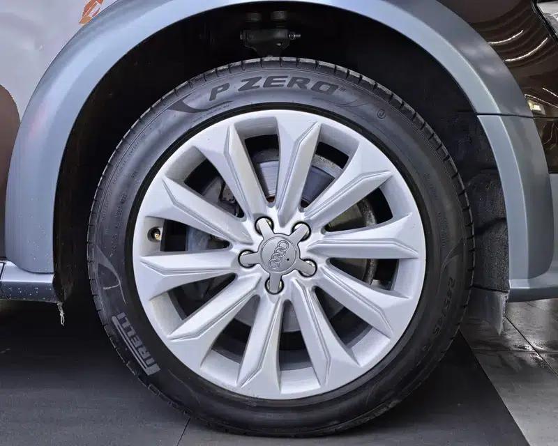 2014 Audi A4 (Imported) 40 TFSI allroad quattro plus version — миниатюра 11