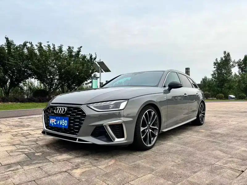 2021 Audi A4 (Imported) Avant 40 TFSI Fashionable Elegant Model — миниатюра 1