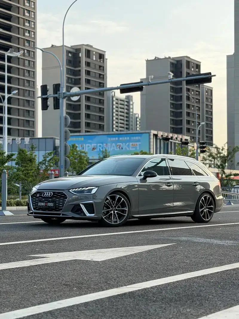2021 Audi A4 (Imported) Avant 40 TFSI Star Edition — миниатюра 1