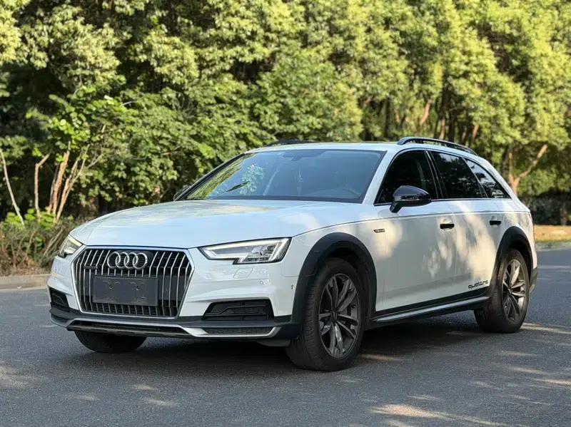 2017 Audi A4 (Imported) 45 TFSI allroad quattro Sport — миниатюра 1