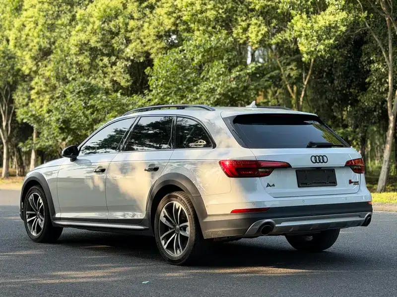 2017 Audi A4 (Imported) 45 TFSI allroad quattro Sport — миниатюра 4