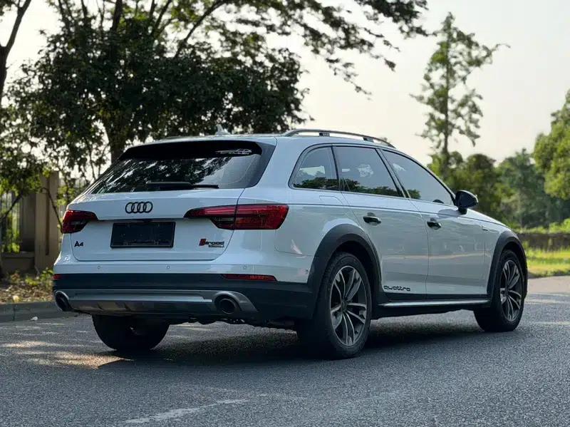 2017 Audi A4 (Imported) 45 TFSI allroad quattro Sport — миниатюра 6