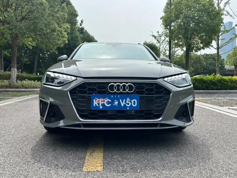 2021 Audi A4 (Imported) Avant 40 TFSI Fashionable Elegant Model — миниатюра 2