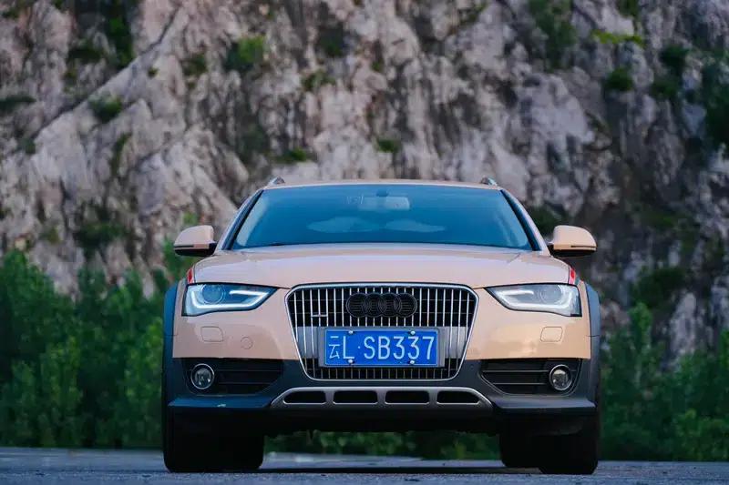2014 Audi A4 (Imported) 40 TFSI allroad quattro plus version — миниатюра 2