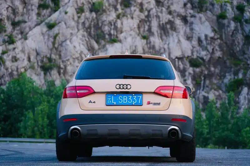 2014 Audi A4 (Imported) 40 TFSI allroad quattro plus version — миниатюра 4