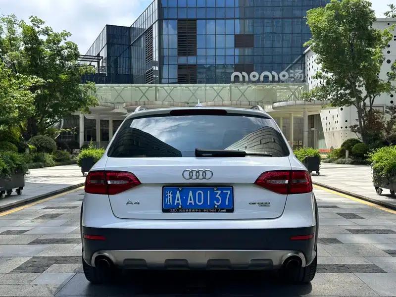 2014 Audi A4 (Imported) 40 TFSI allroad quattro plus version — миниатюра 5