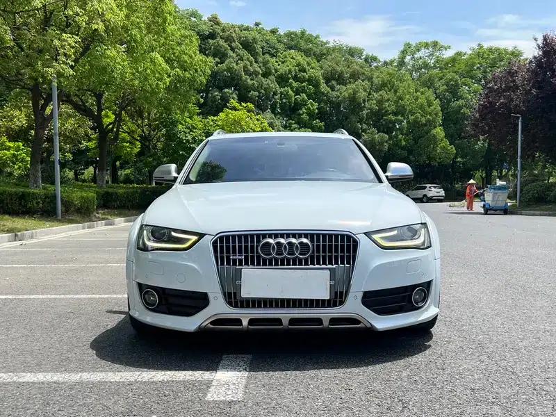 2014 Audi A4 (Imported) 40 TFSI allroad quattro plus version — миниатюра 2