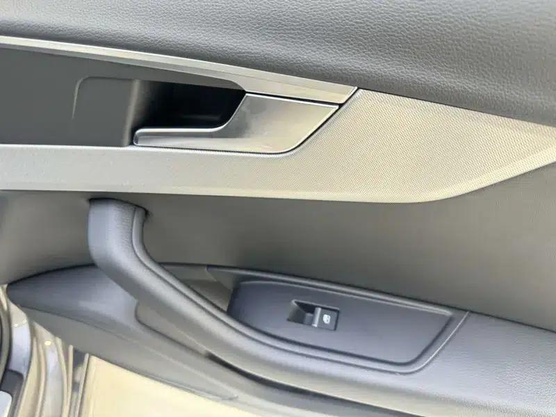 2021 Audi A4 (Imported) Avant 40 TFSI Fashion Dynamic Edition — миниатюра 19