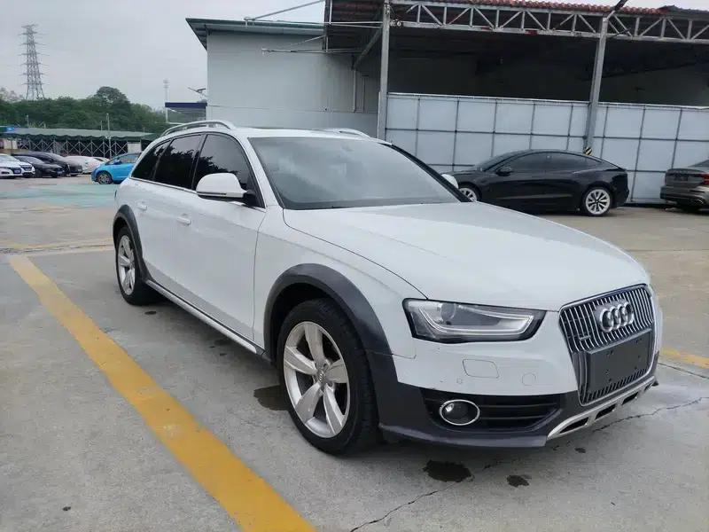2014 Audi A4 (Imported) 40 TFSI allroad quattro plus version — миниатюра 3