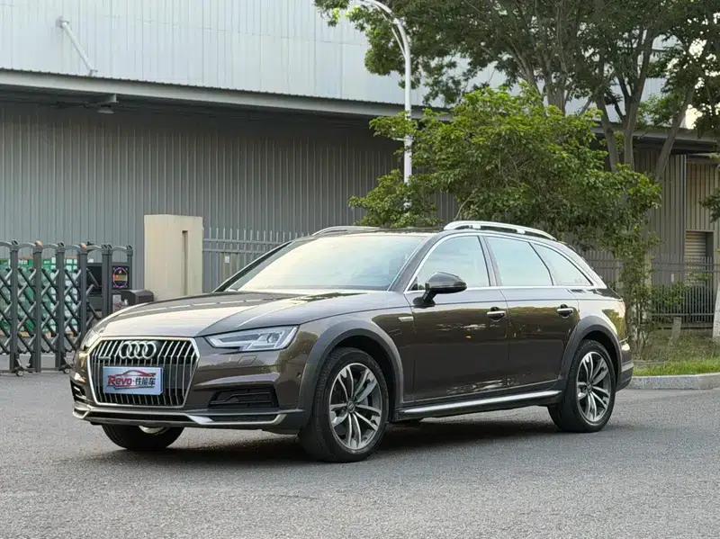 2017 Audi A4 (Imported) 45 TFSI allroad quattro Sport — миниатюра 1