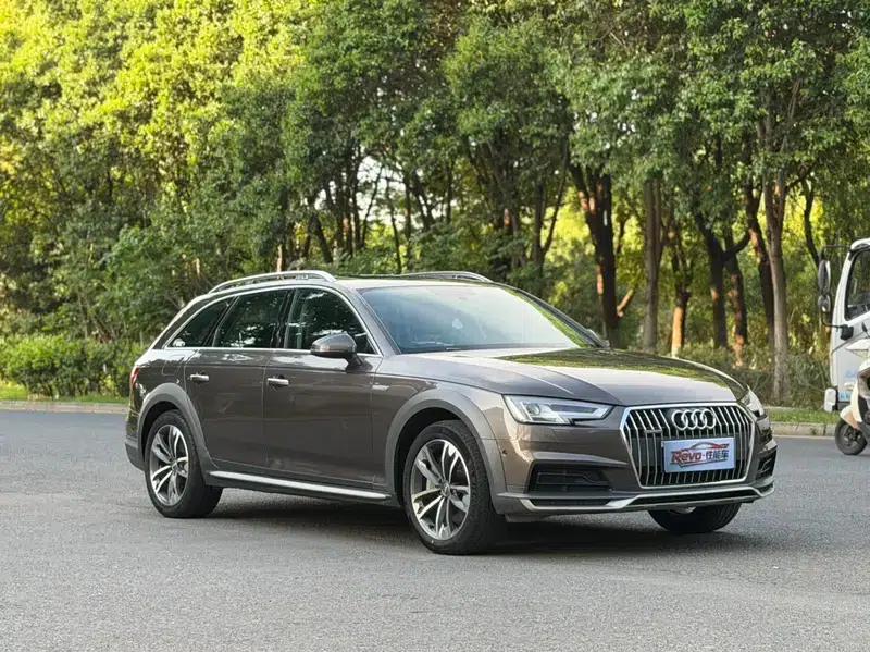 2017 Audi A4 (Imported) 45 TFSI allroad quattro Sport — миниатюра 3