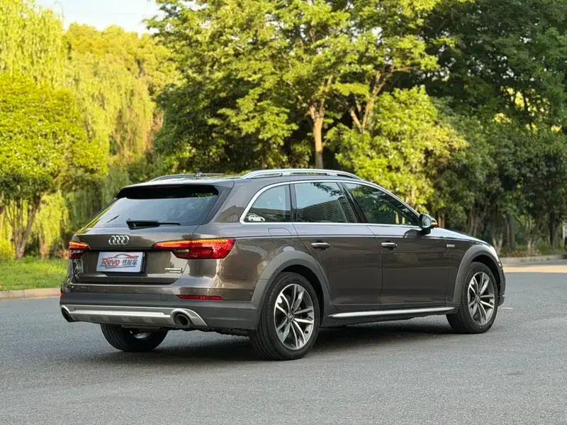 2017 Audi A4 (Imported) 45 TFSI allroad quattro Sport — миниатюра 6