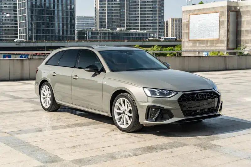 2024 Audi A4 (Imported) Avant 40 TFSI Fashion Dynamic Edition — миниатюра 3