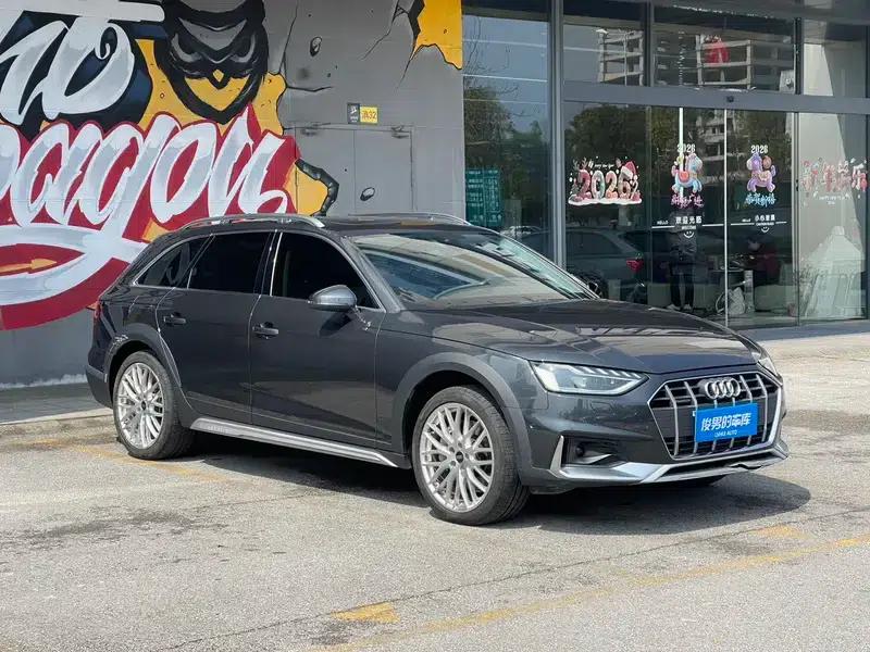 2021 Audi A4 (Imported) allroad quattro Explorer Edition — миниатюра 3