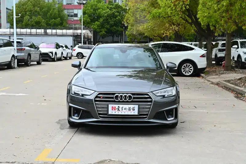 2019 Audi A4 (Imported) Avant 40 TFSI Luxury Dynamic — миниатюра 2