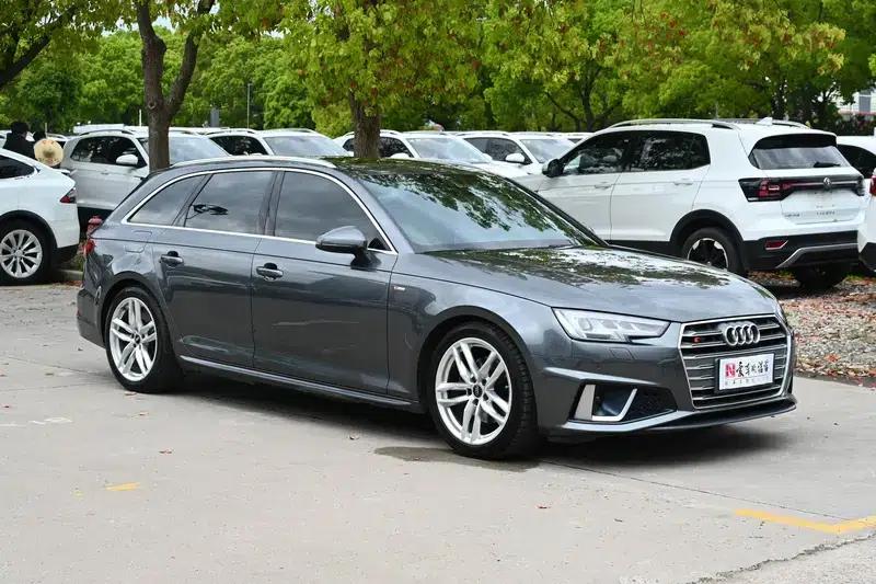 2019 Audi A4 (Imported) Avant 40 TFSI Luxury Dynamic — миниатюра 3