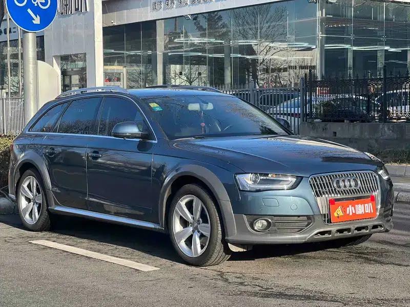 2014 Audi A4 (Imported) 40 TFSI allroad quattro plus version — миниатюра 3