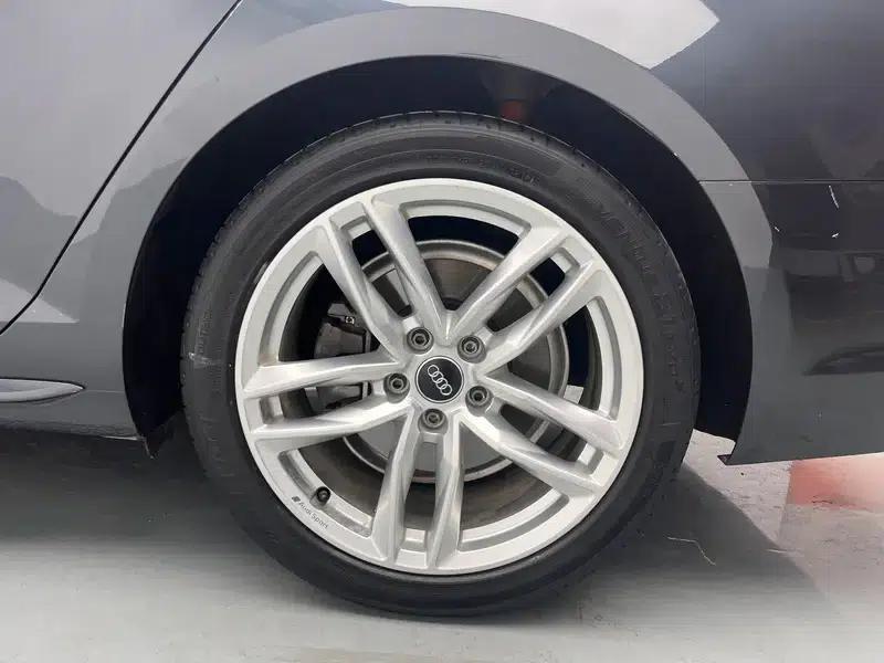 2019 Audi A4 (Imported) Avant 40 TFSI Luxury Dynamic — миниатюра 9