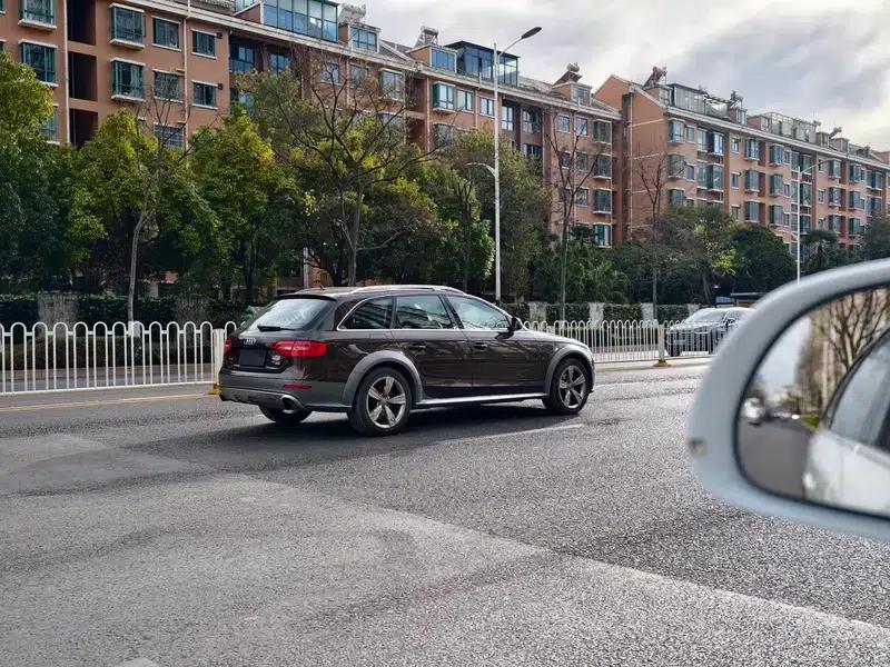 2014 Audi A4 (Imported) 40 TFSI allroad quattro plus version — миниатюра 13