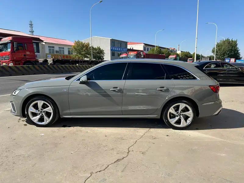 2022 Audi A4 (Imported) Avant 40 TFSI Fashion Dynamic Edition — миниатюра 4