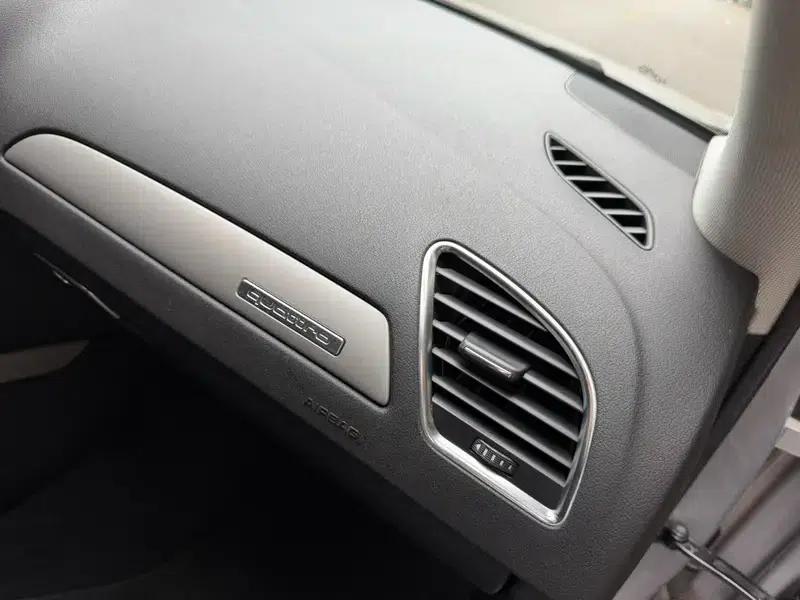 Audi A4 (Imported) 2010 Model 2.0T Automatic AWD 5-Seater Parallel Import — миниатюра 12