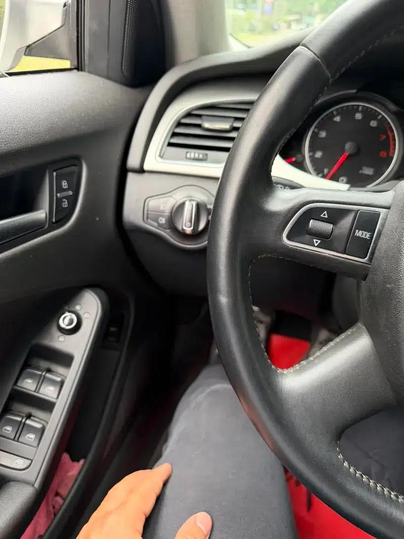 Audi A4 (Imported) 2010 Model 2.0T Automatic AWD 5-Seater Parallel Import — миниатюра 17