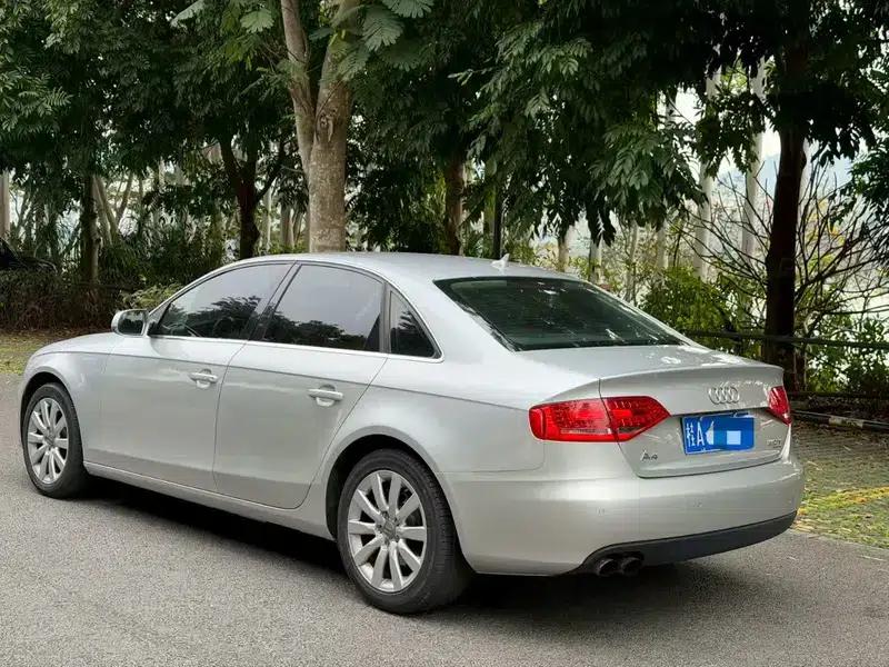 Audi A4 (Imported) 2010 Model 2.0T Automatic AWD 5-Seater Parallel Import — миниатюра 3